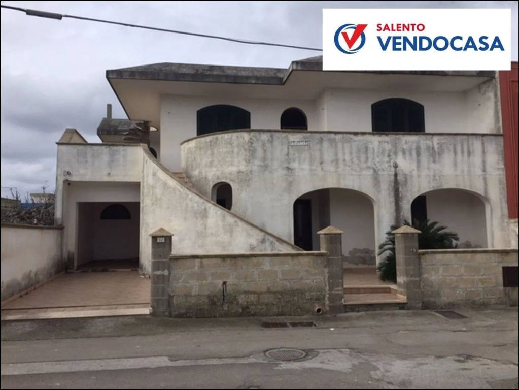 casa indipendente in vendita ad Ortelle in zona Vignacastrisi