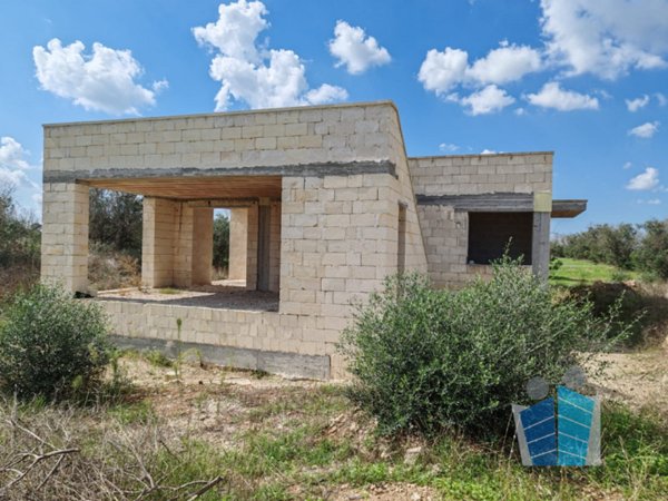 quadrivano in vendita ad Otranto