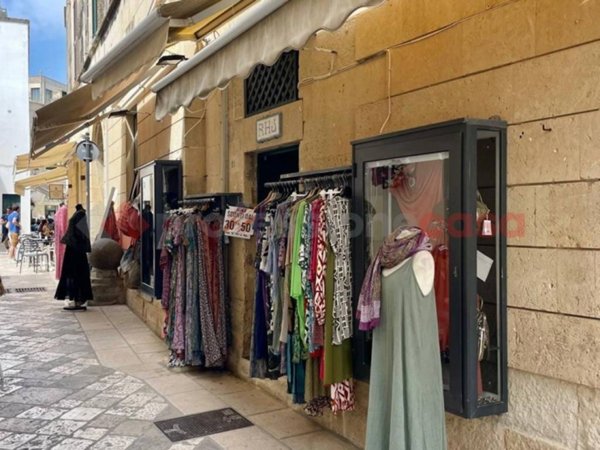 negozio in vendita ad Otranto