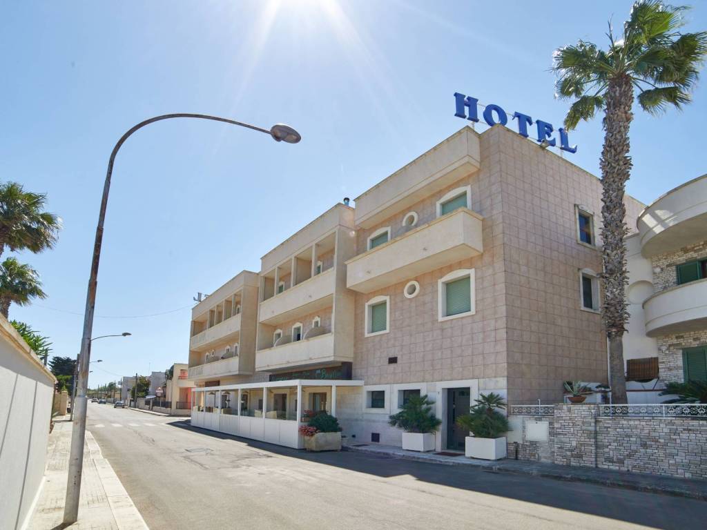 negozio in vendita ad Otranto