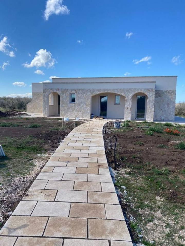 negozio in vendita ad Otranto