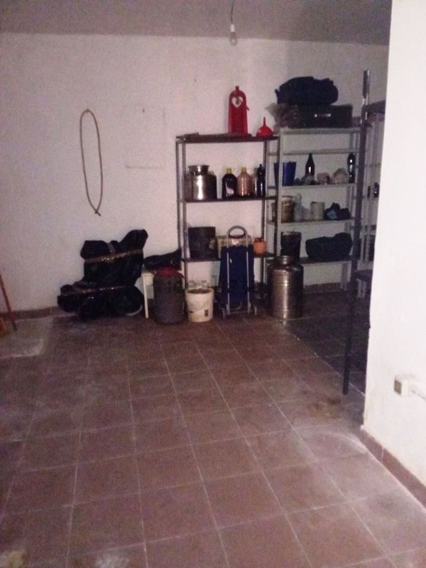 locale di sgombero in vendita ad Otranto