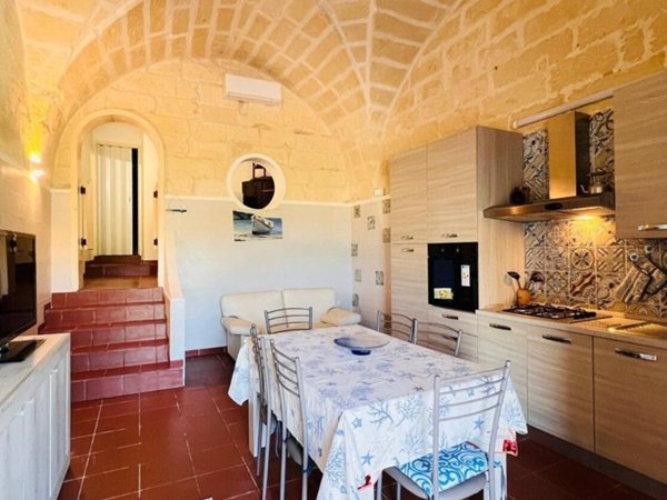 casa indipendente in vendita ad Otranto in zona Conca Specchiulla