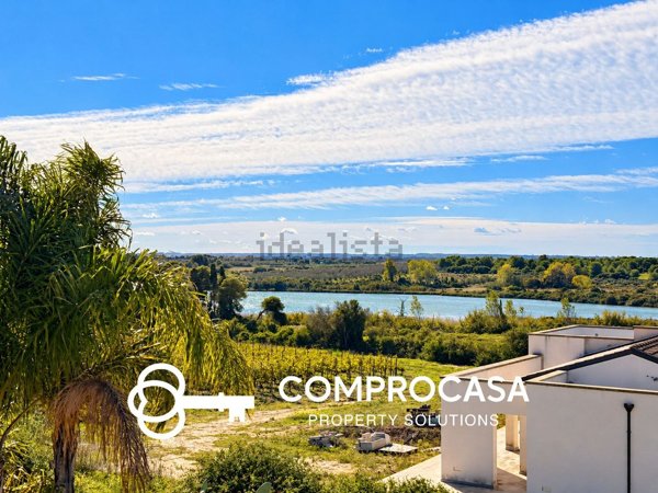 casa indipendente in vendita ad Otranto in zona Conca Specchiulla