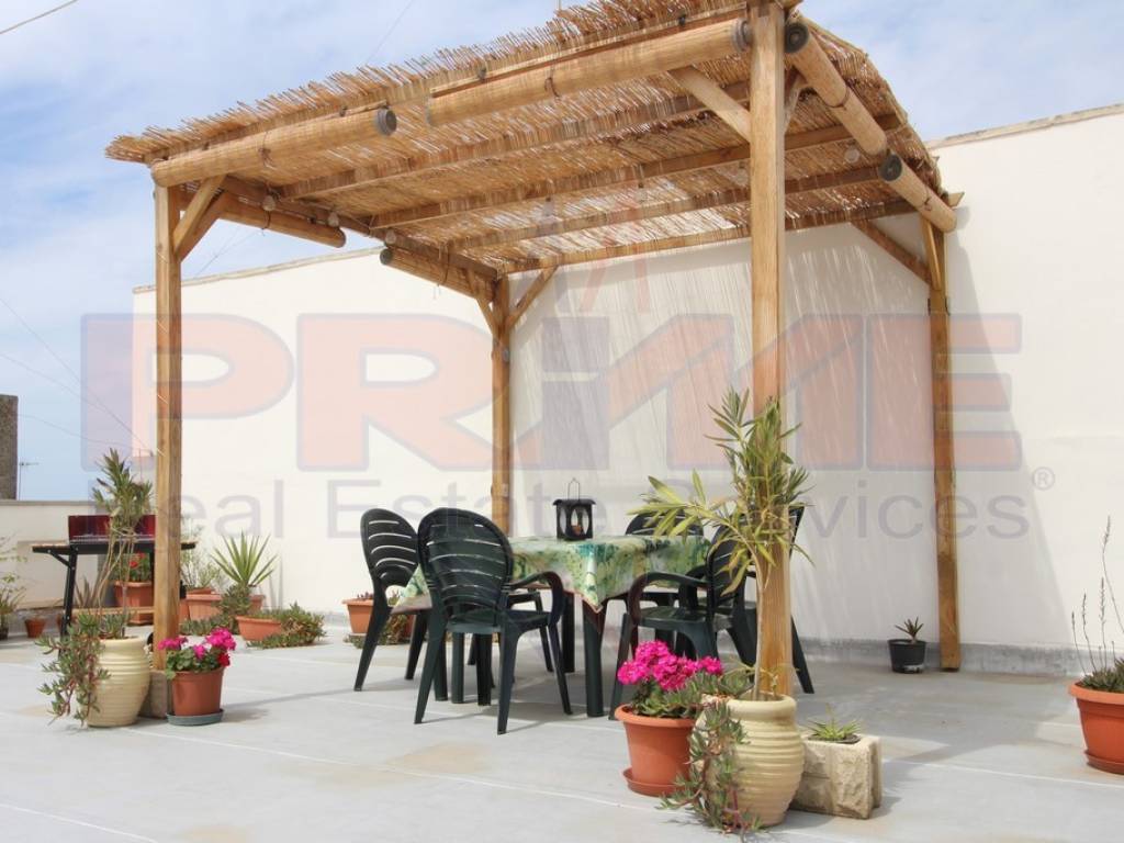 casa indipendente in vendita a Parabita