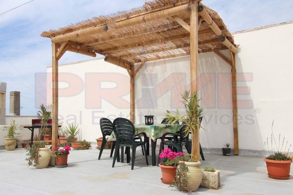 casa indipendente in vendita a Parabita