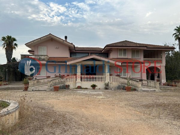 casa indipendente in vendita a Parabita