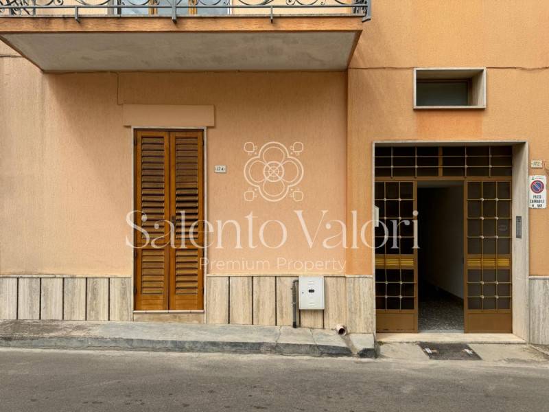 casa indipendente in vendita a Parabita