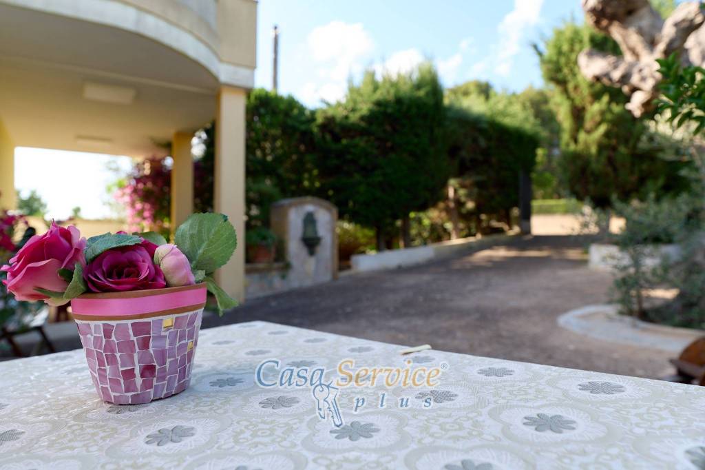 casa indipendente in vendita a Parabita