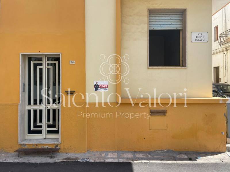 casa indipendente in vendita a Parabita