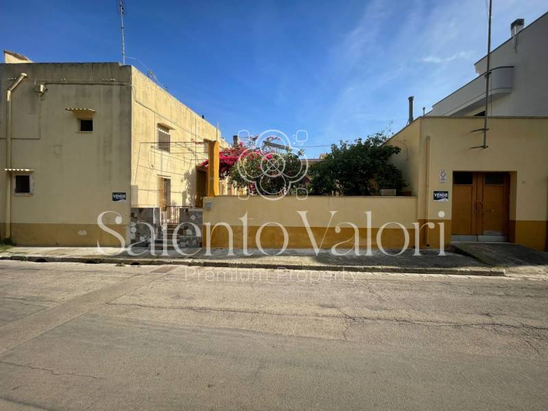 casa indipendente in vendita a Parabita