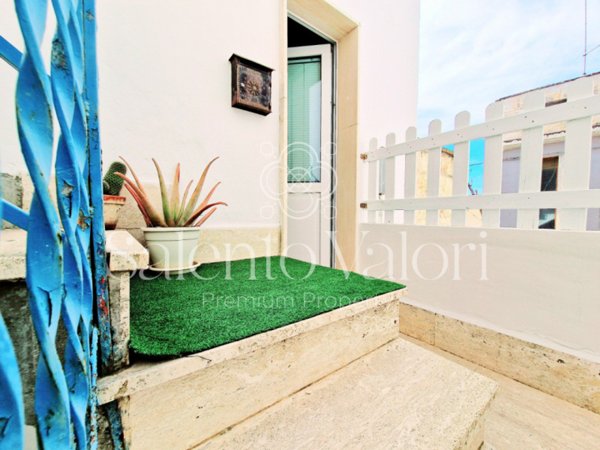 casa indipendente in vendita a Parabita