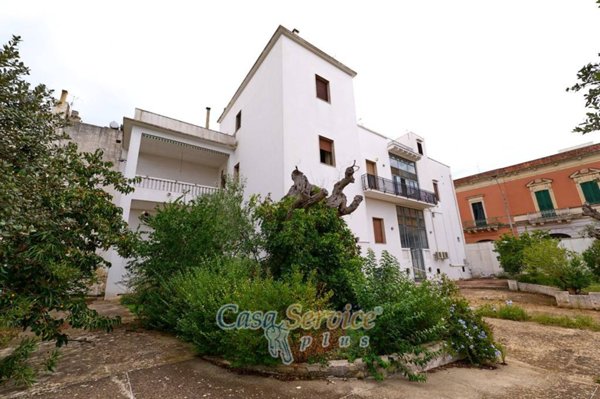 casa indipendente in vendita a Parabita