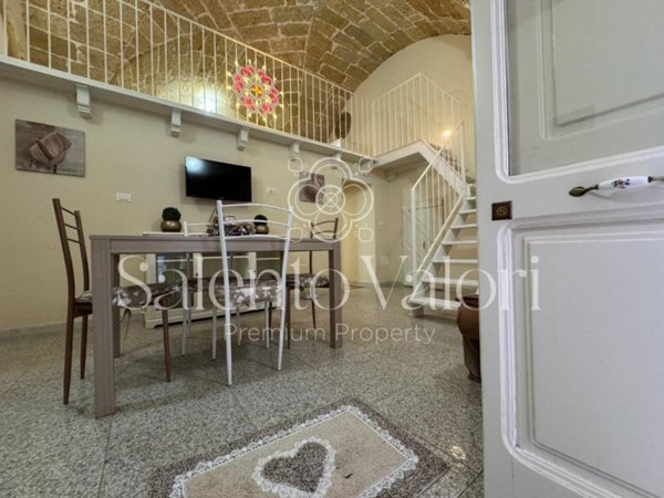 casa indipendente in vendita a Parabita