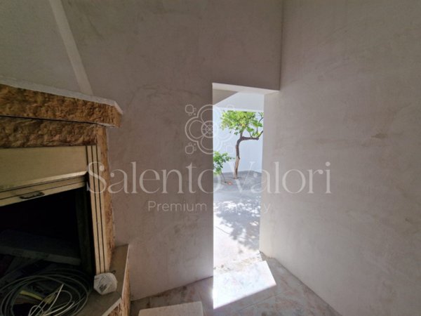casa indipendente in vendita a Parabita