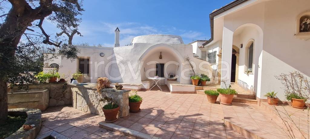 casa indipendente in vendita a Parabita