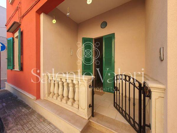 casa indipendente in vendita a Parabita
