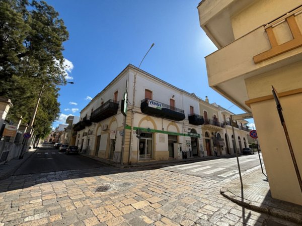 casa indipendente in vendita a Parabita