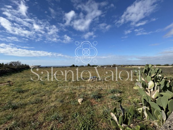 casa indipendente in vendita a Parabita