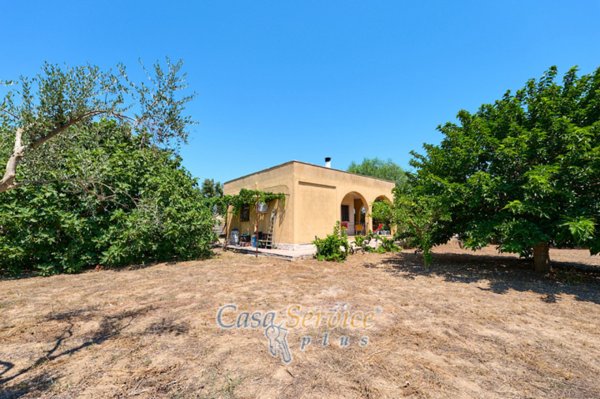 casa indipendente in vendita a Parabita