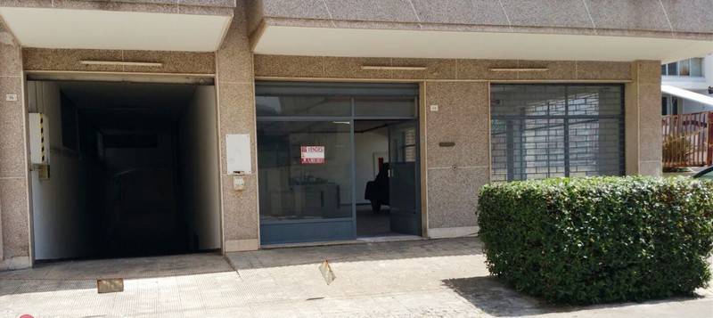 locale commerciale in vendita a Parabita