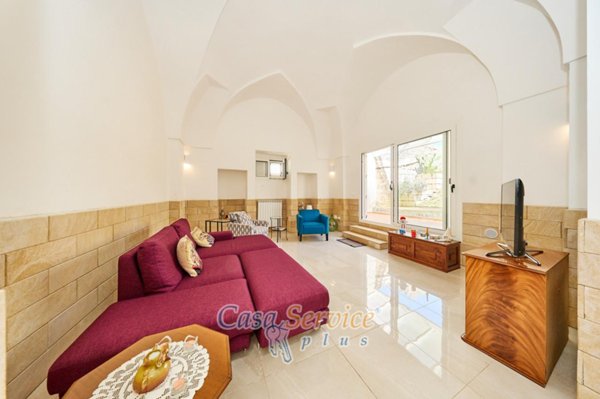casa indipendente in vendita a Parabita