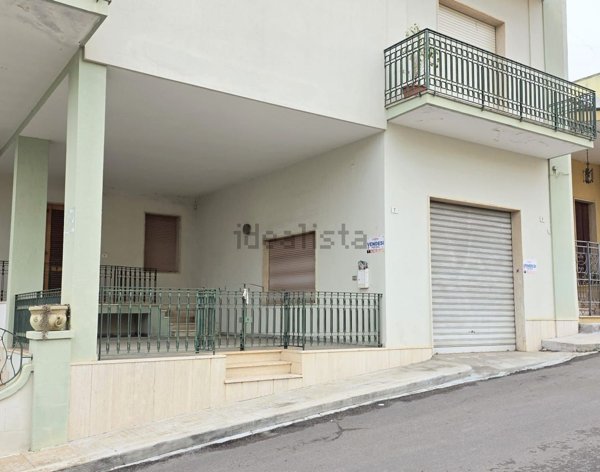 casa indipendente in vendita a Parabita