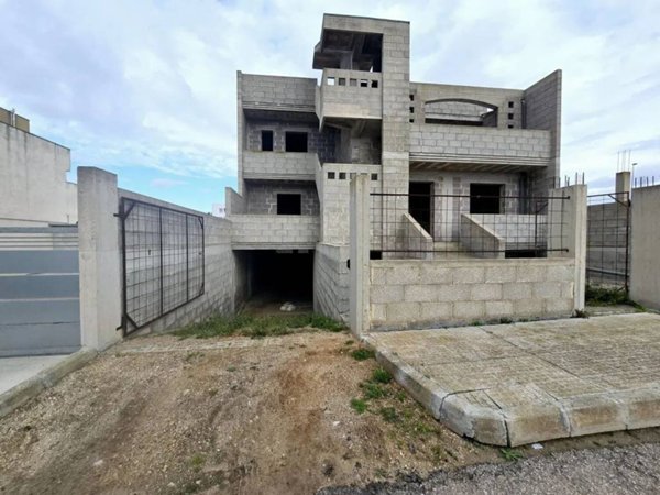 casa indipendente in vendita a Parabita