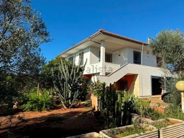 casa indipendente in vendita a Parabita
