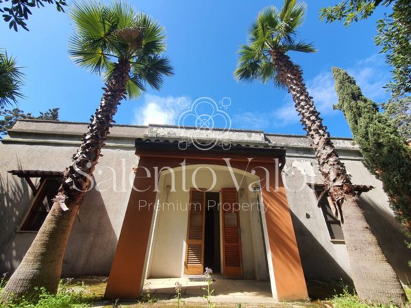 casa indipendente in vendita a Parabita