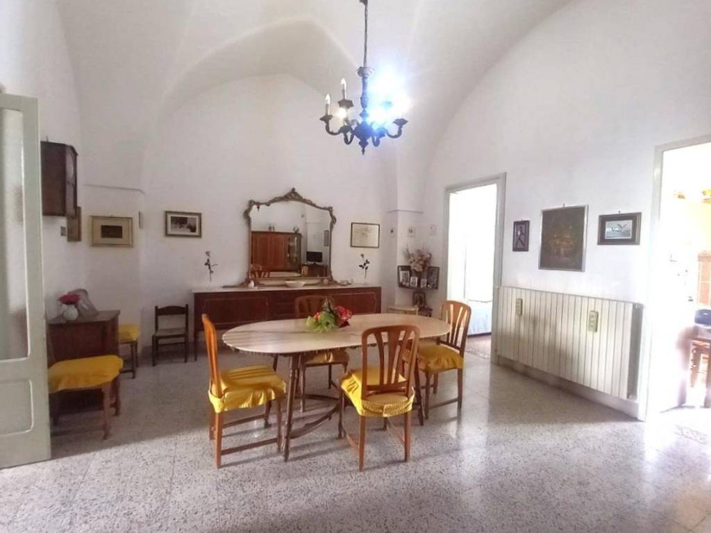 casa indipendente in vendita a Parabita