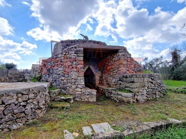 casa indipendente in vendita a Parabita