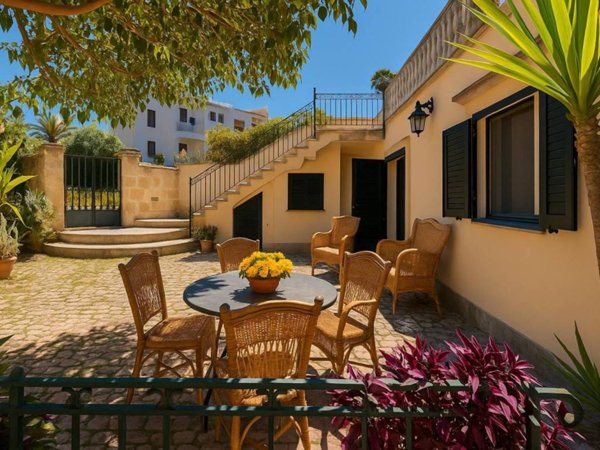 casa indipendente in vendita a Parabita