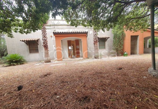 casa indipendente in vendita a Parabita