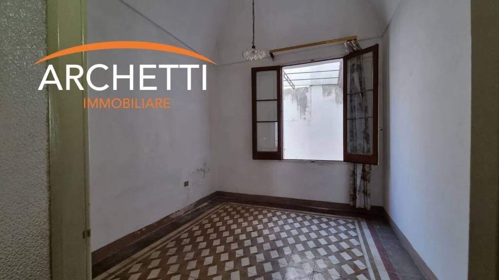 casa semindipendente in vendita a Parabita