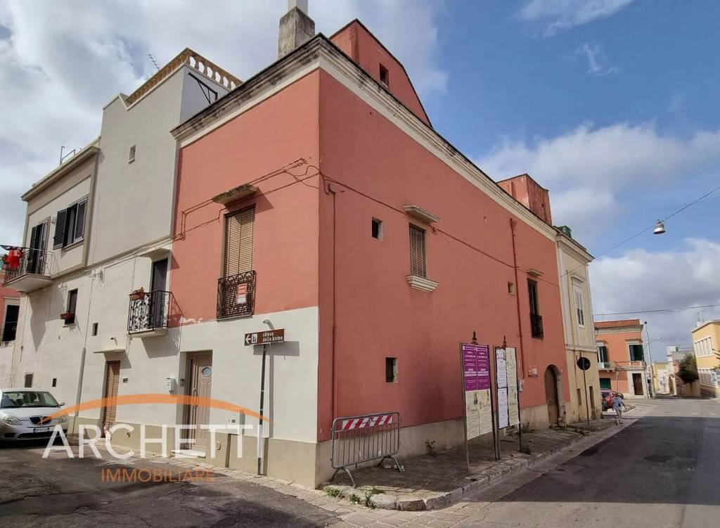 casa indipendente in vendita a Parabita