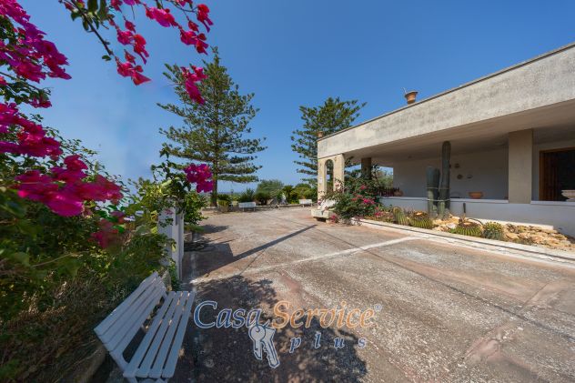 casa indipendente in vendita a Parabita