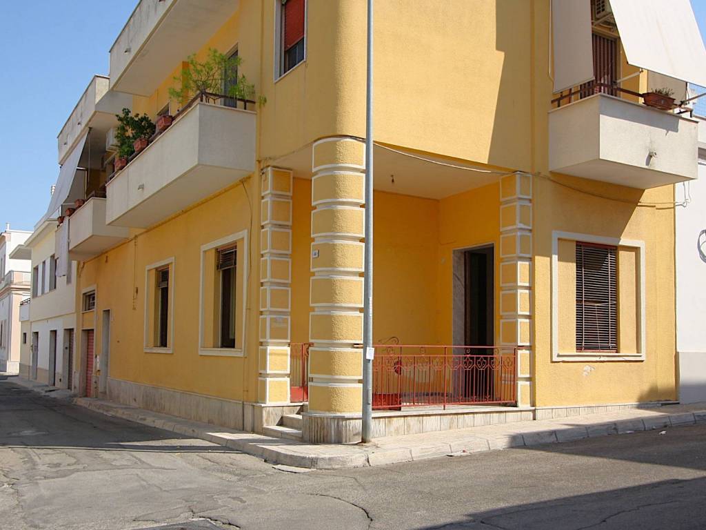 casa indipendente in vendita a Parabita