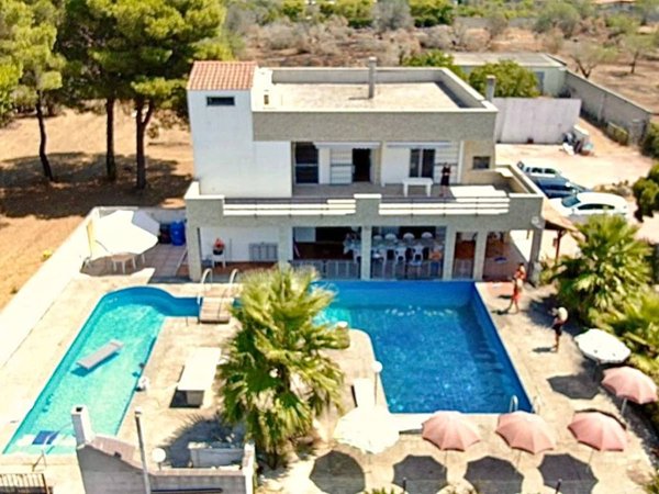 casa indipendente in vendita a Parabita