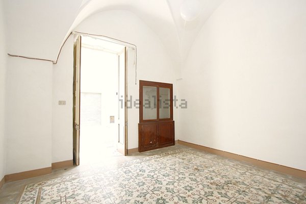 casa indipendente in vendita a Parabita