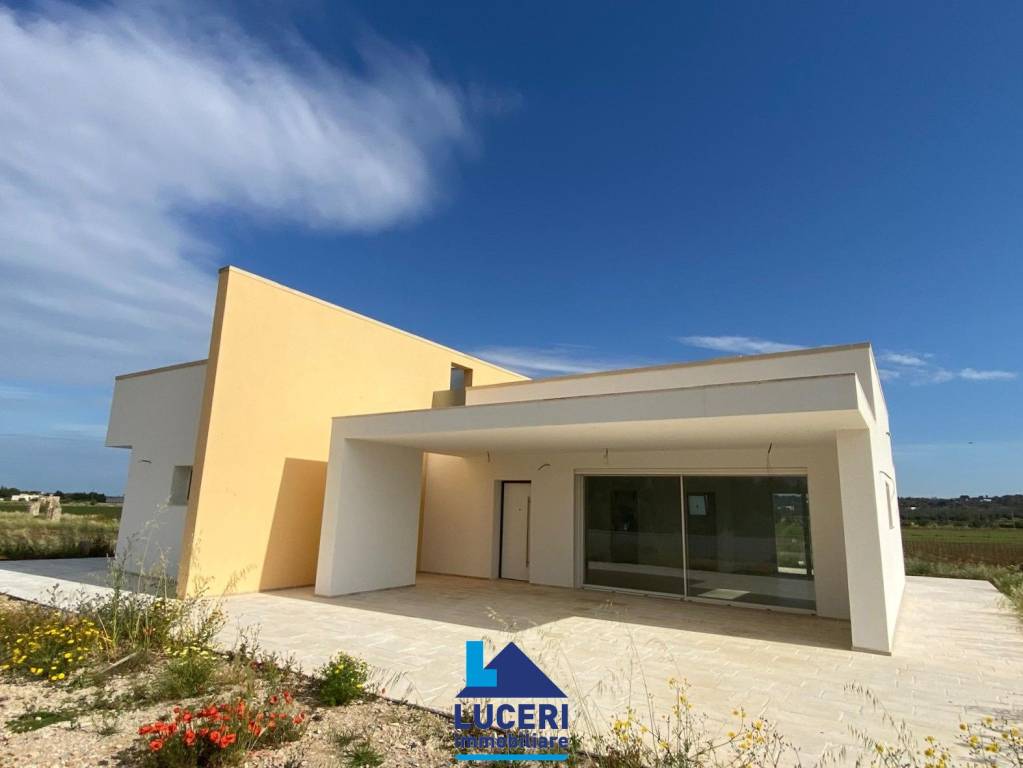 casa indipendente in vendita a Parabita