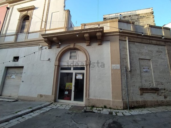 pentavano in vendita a Parabita