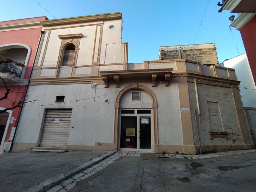 casa indipendente in vendita a Parabita