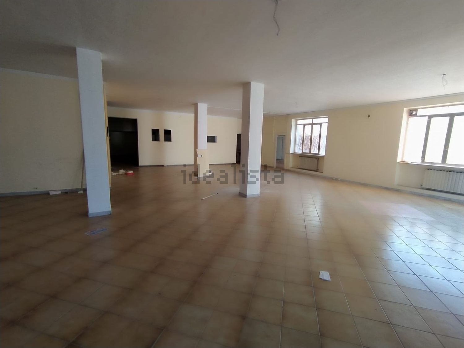 locale commerciale in vendita a Parabita