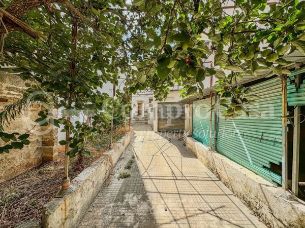 casa indipendente in vendita a Parabita