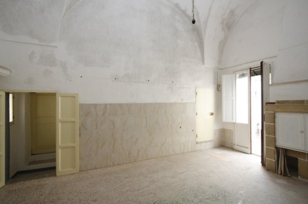 casa indipendente in vendita a Parabita