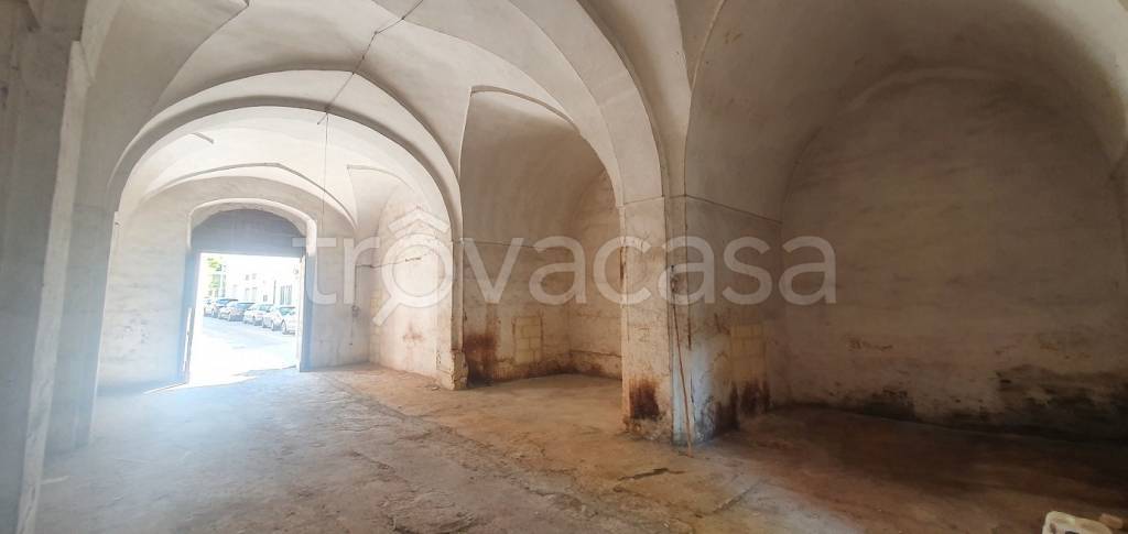 negozio in vendita a Parabita