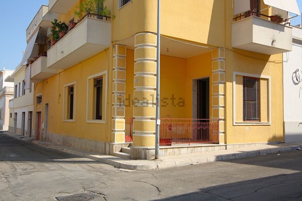 casa indipendente in vendita a Parabita