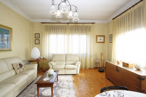 casa indipendente in vendita a Parabita