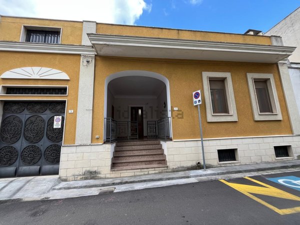 casa indipendente in vendita a Parabita